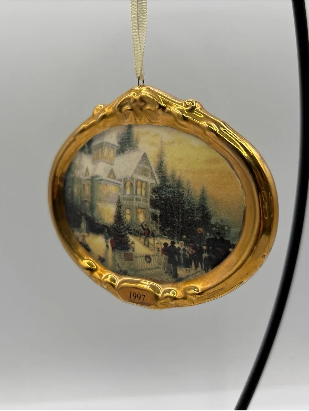 HM Ornament 1997 Vintage Victorian Christmas TK Painter Of Light 1st In TK Serie